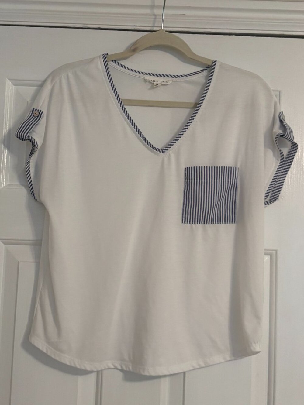 Parallel Skies White Tee with Blue Denim Stripe Trim - size M